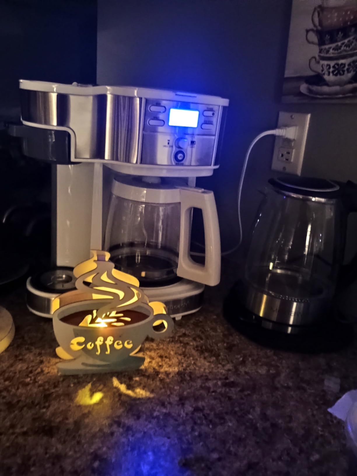Hamilton Beach 2-Way Brewer Coffee Maker, Single-Serve and 12-Cup Pot, Black/Stainless Steel (49980A) customer photo 1