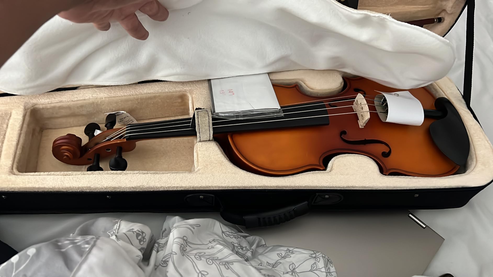 Cecilio Solid Wood Viola 16 Inch Viola Full Size, Professional Handcrafted Acoustic Viola with Ebony Fittings, D'Addario Prelude Strings, Antique Satin Finish customer photo 2