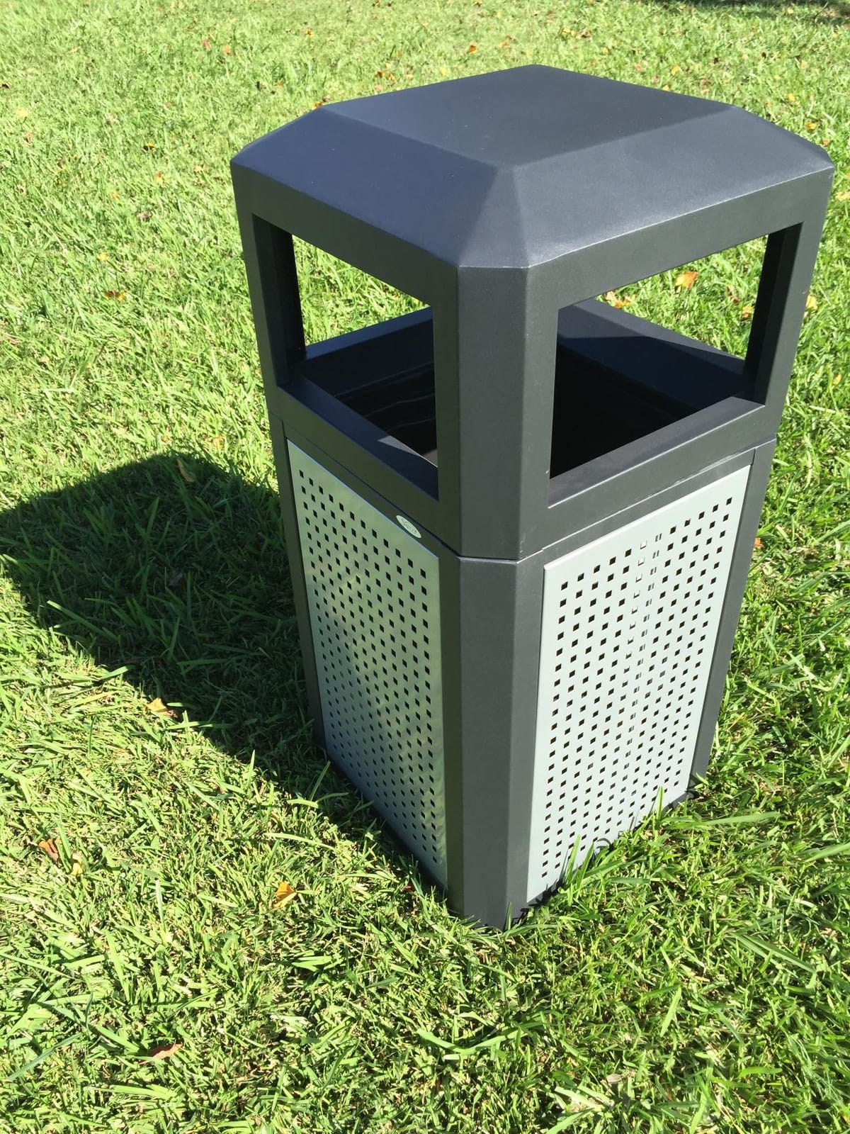 Safco Evos Steel Trash Can, 38 Gallons, Indoor and Outdoor Use, Commercial Garbage Can with Plastic Liner customer photo 2