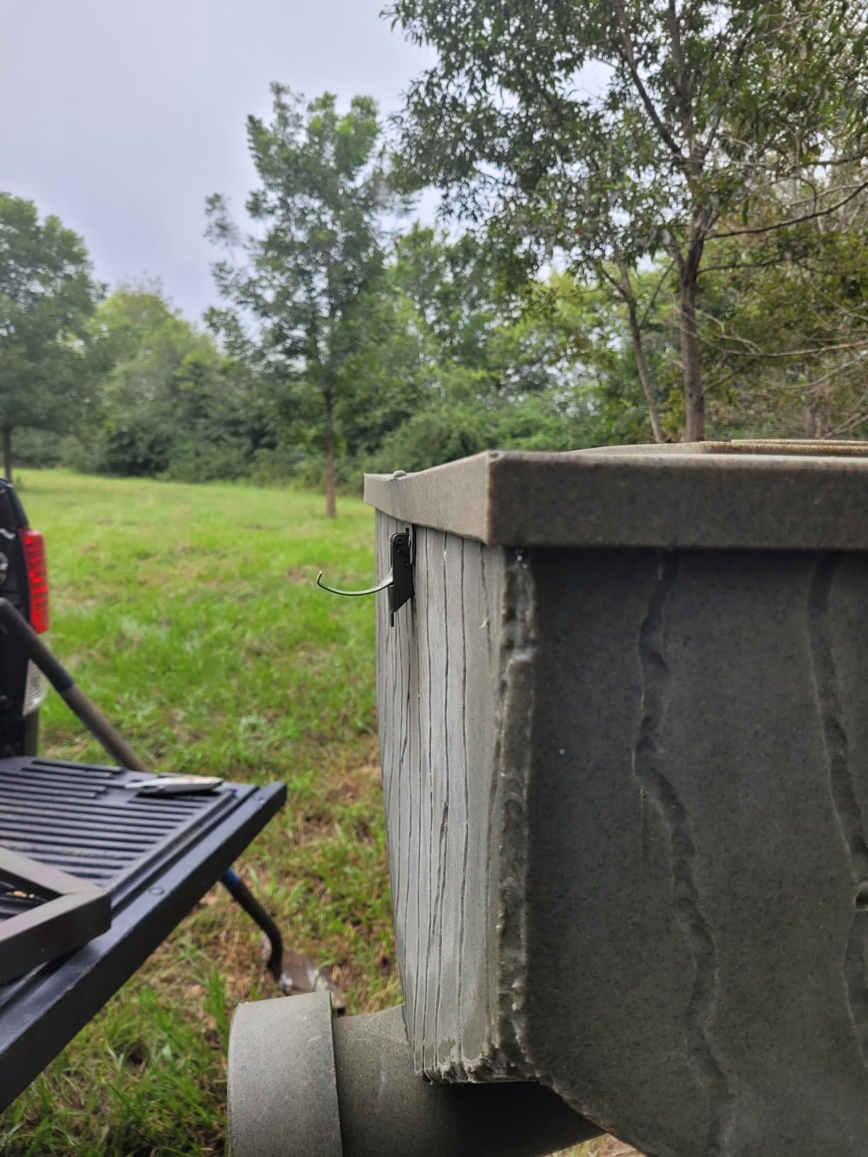 Banks Outdoors Feedbank 300 lb. Capacity Deer and Wildlife Feeder customer photo 2