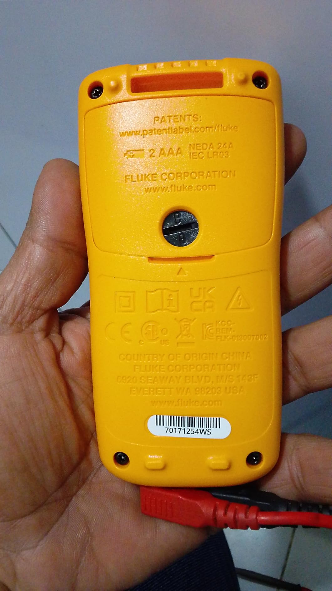 FLUKE-101 Digital Multimeter customer photo 1
