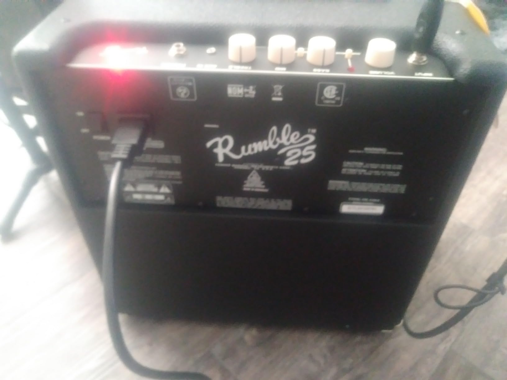 Fender Rumble 25 V3 Bass Guitar Amplifier Combo, 25 Watt with 8