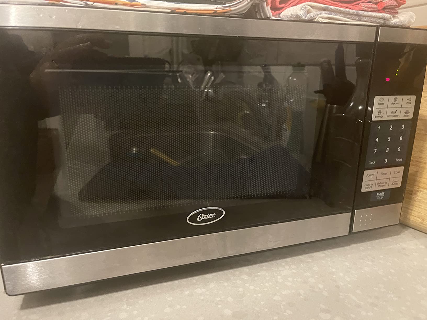 Commercial Chef 1.1 Cu. Ft. Countertop Microwave Oven, CHCM11100SSB, Touch Controls with Digital LED Display, 1000W, 12.4 Inch Turntable, 10 Power Levels customer photo 2