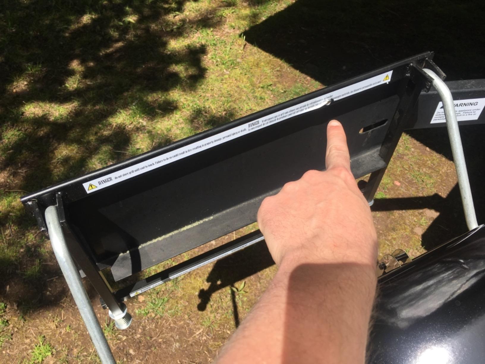 Flame King - YSNHT500 RV Or Trailer Mounted BBQ - Motorhome Gas Grill - 214 Sq Inch Cooking Surface - Adjustable Flame Controller, Black customer photo 2
