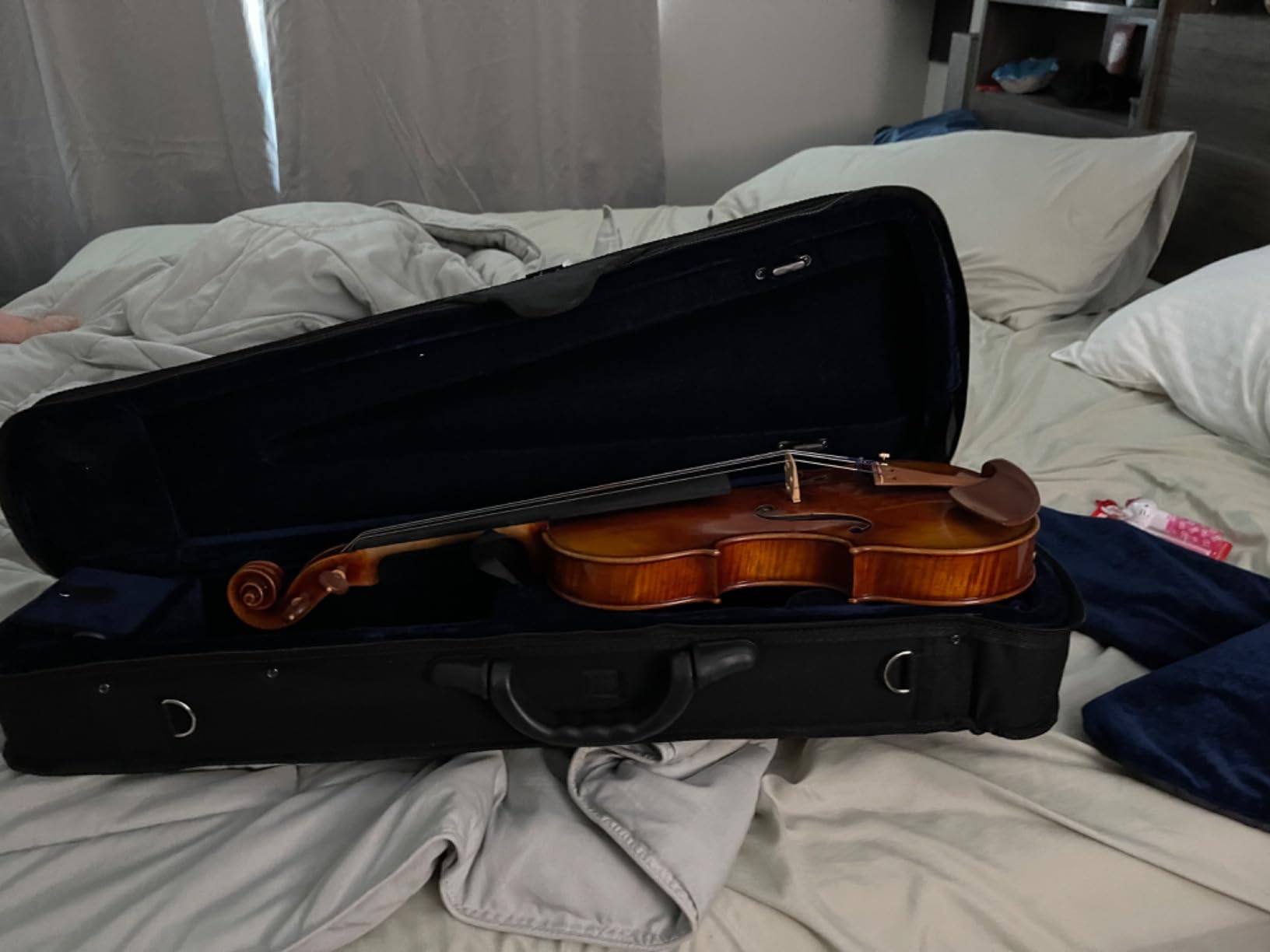ADM 4/4 Full Size Violin Hard Case Basic Professional Triangular Shape Backpack, Super Light Suspension, Black customer photo 2