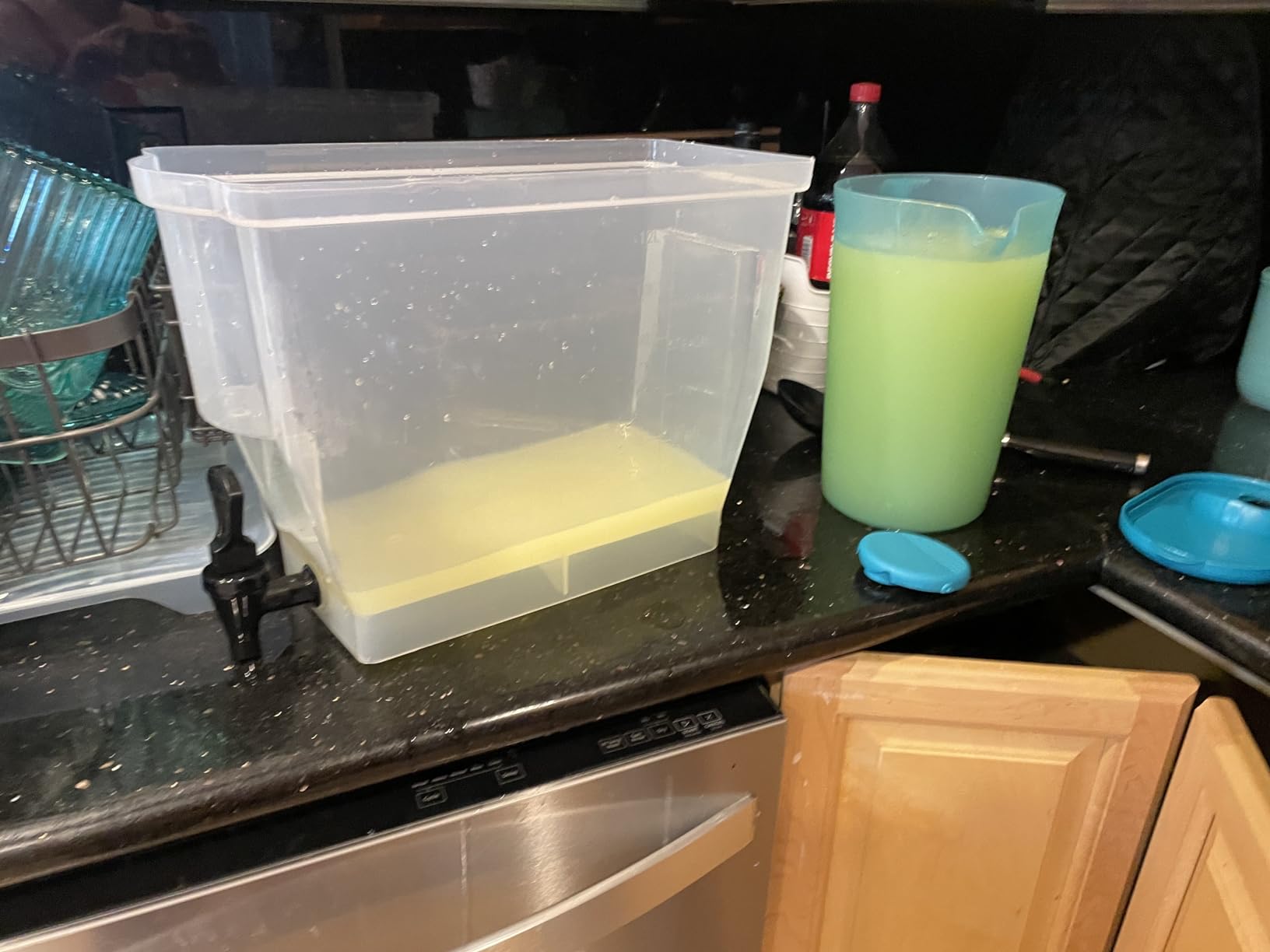 Winco 3 Gallon Slim Plastic Beverage Dispenser with Base, BPA-free, Drip-free faucet, Great for Water, Tea, Lemonade, Cocktails, Catering and Hotels customer photo 1
