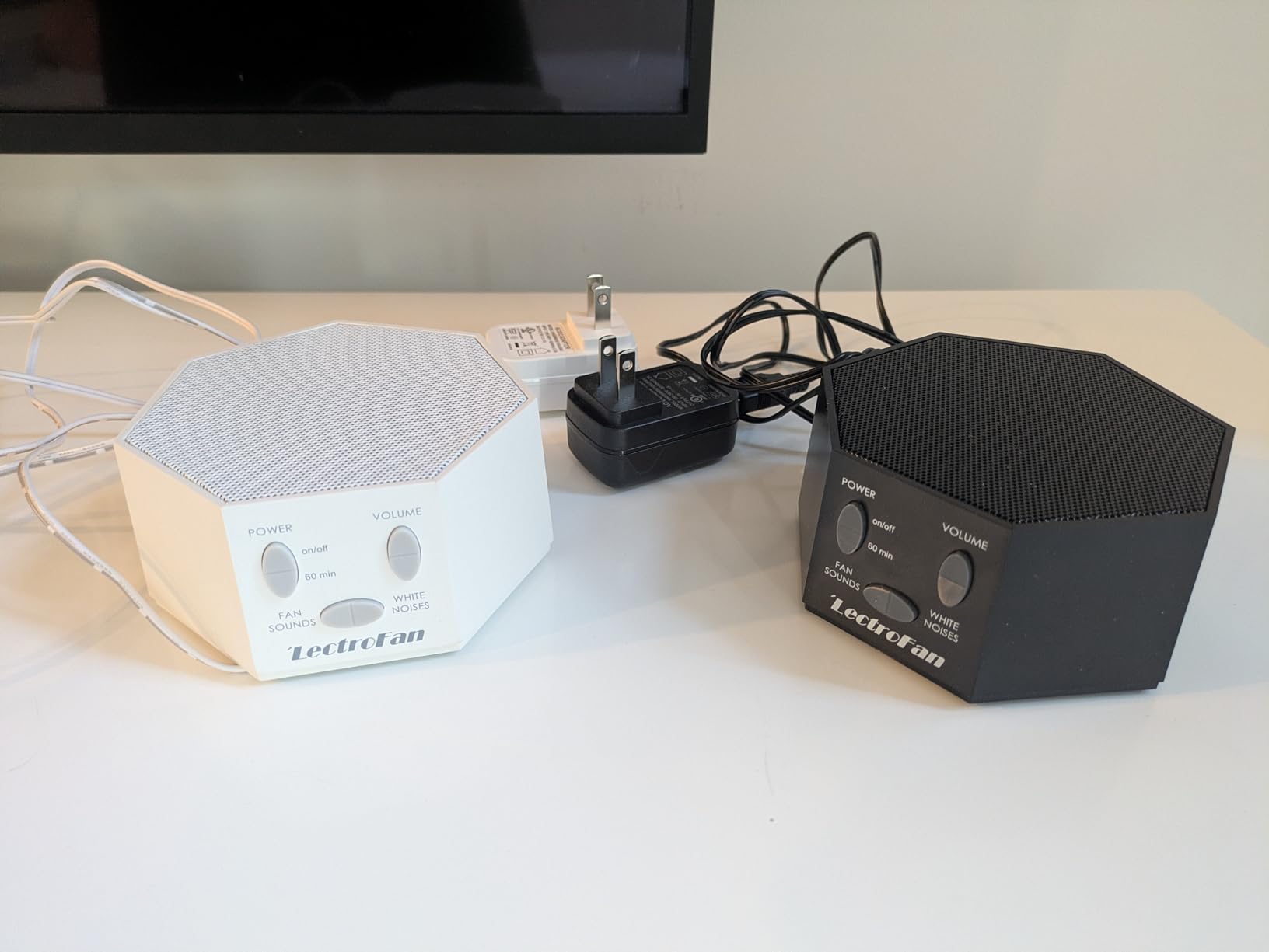 Adaptive Sound Technologies LectroFan High Fidelity White Noise Machine with 20 Unique Non-Looping Fan and White Noise Sounds and Sleep Timer customer photo 2