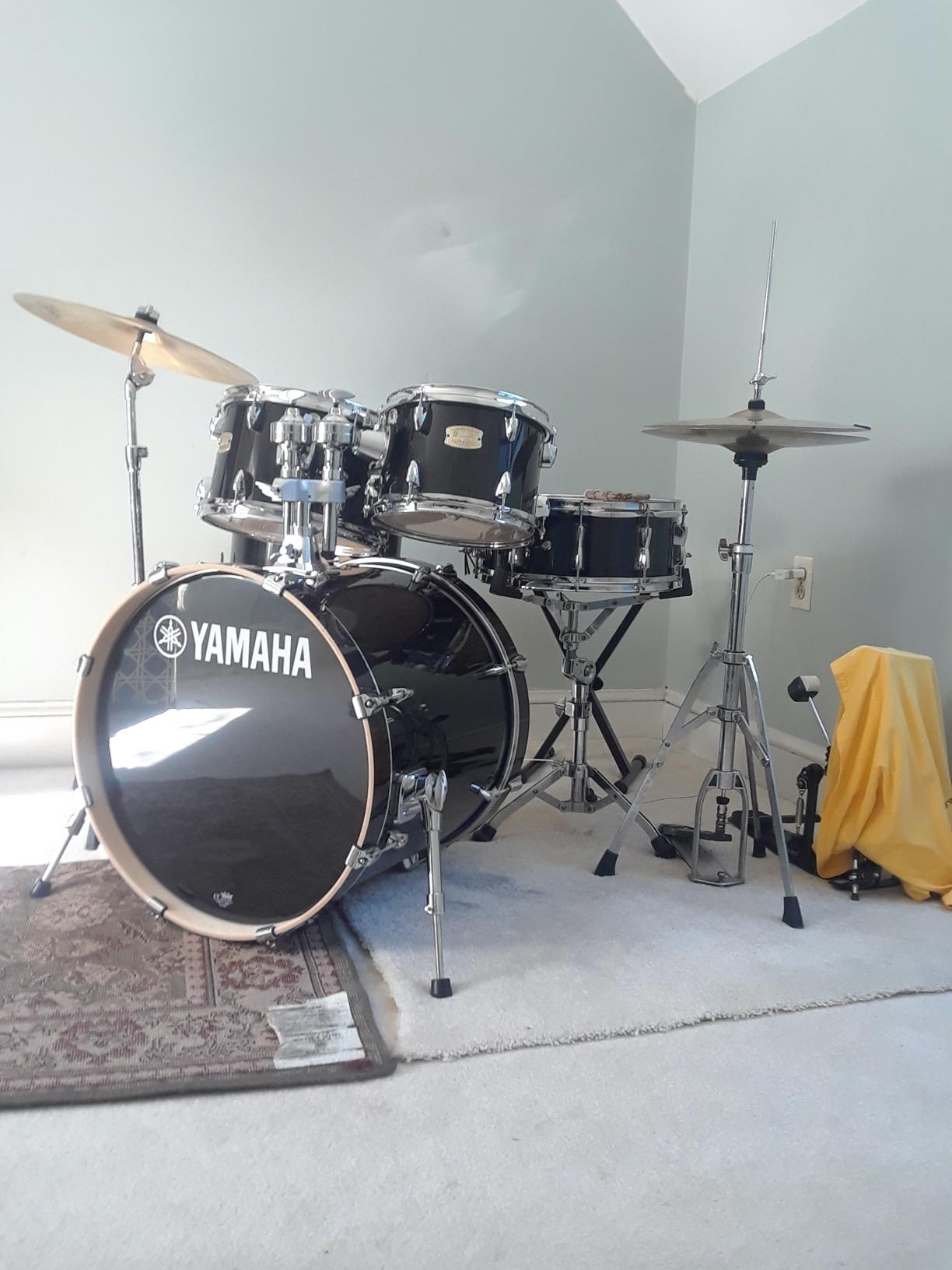 Yamaha Stage Custom Birch 5pc Drum Shell Pack With a 22