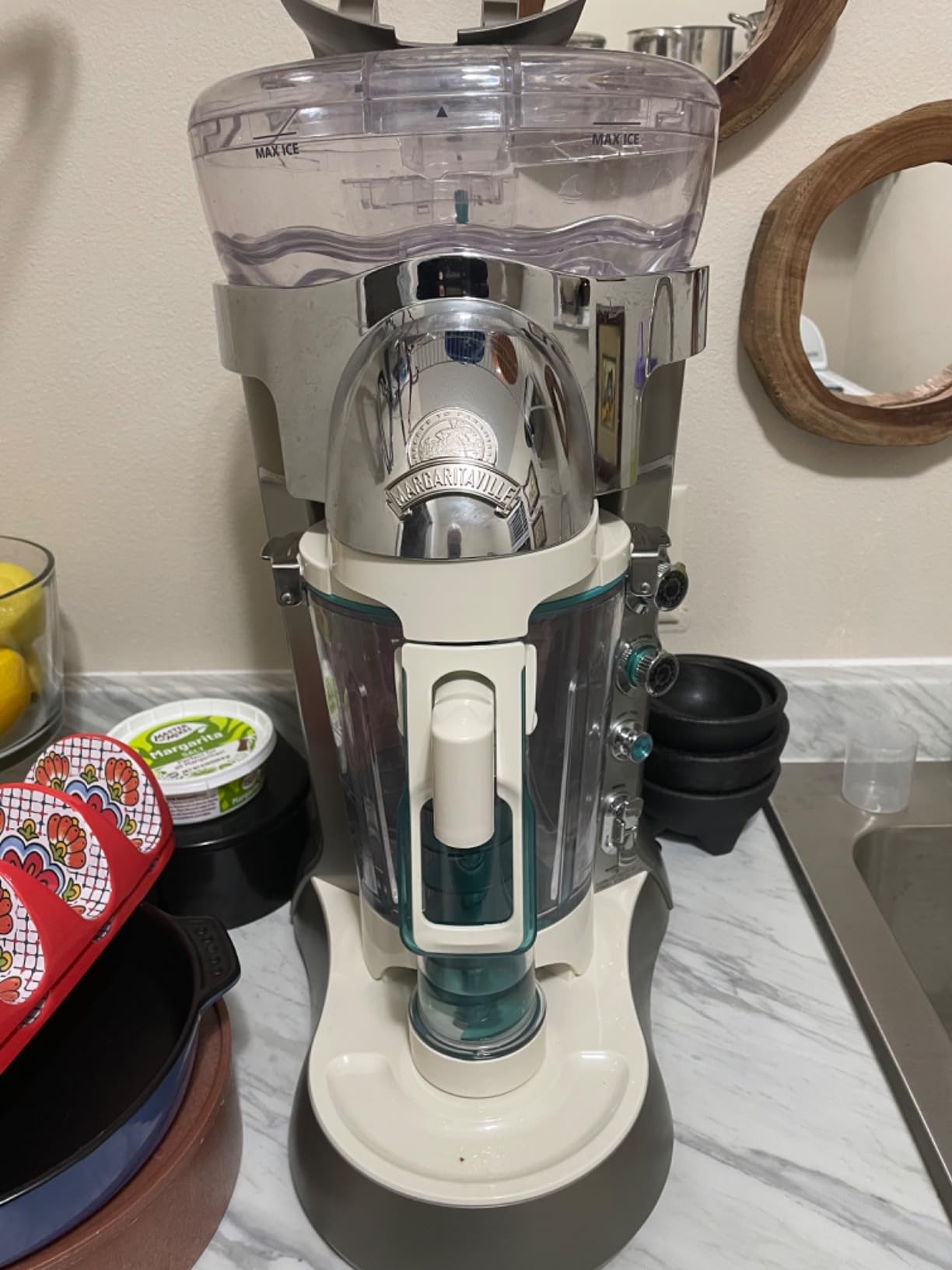 Margaritaville Bali Frozen Concoction Maker with Self-Dispensing Lever, Automated Drink Mixer for Smoothies, Margaritas, Daiquiris, and Colada, 60 oz. Jar, Gray customer photo 1
