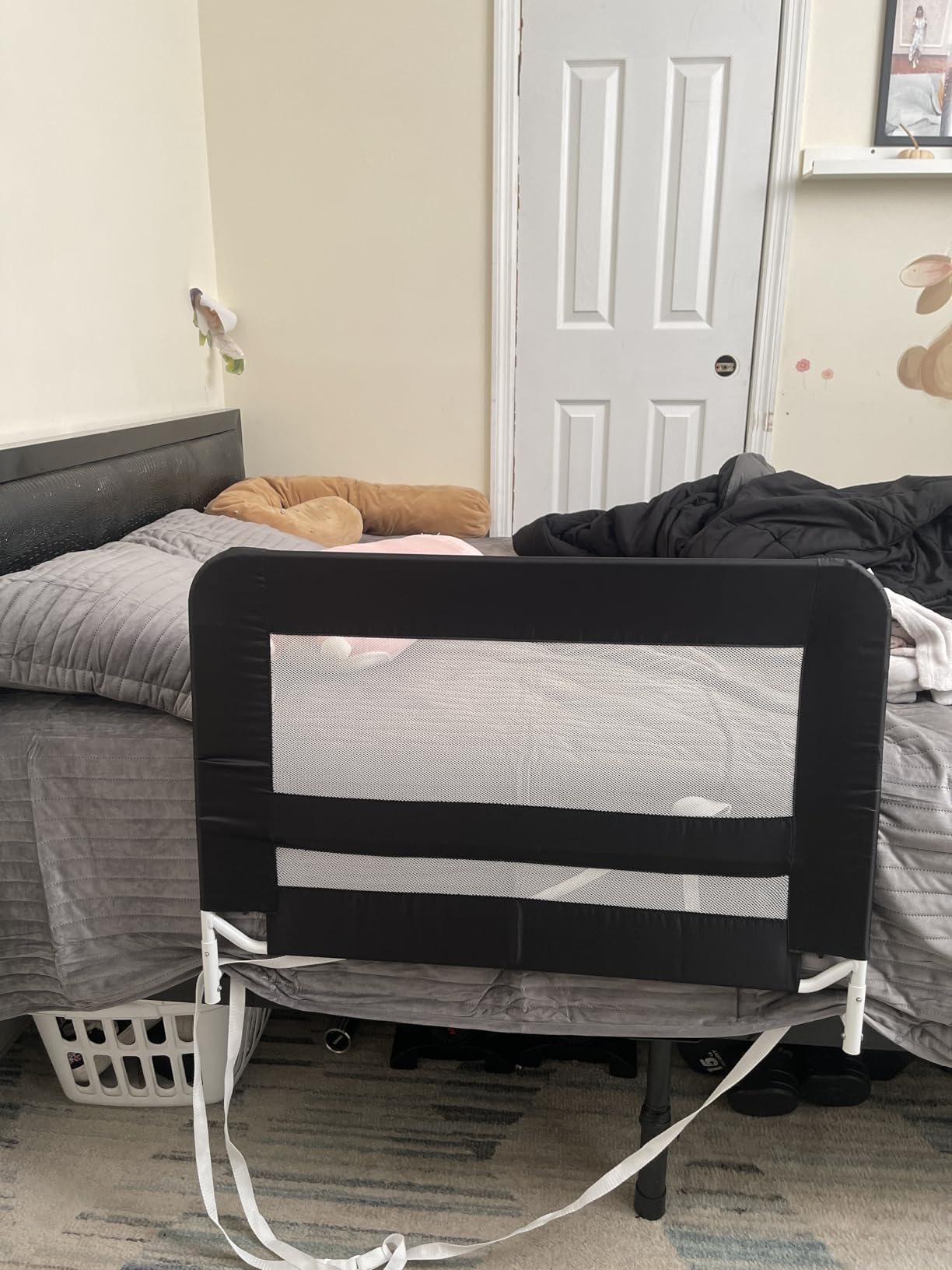 Dream On Me Mesh Security Bed Guard Rail for Toddlers 2-5 Years, Fits Twin-King Beds, Reinforced Anchor System, 2 Adjustable Heights, White customer photo 1