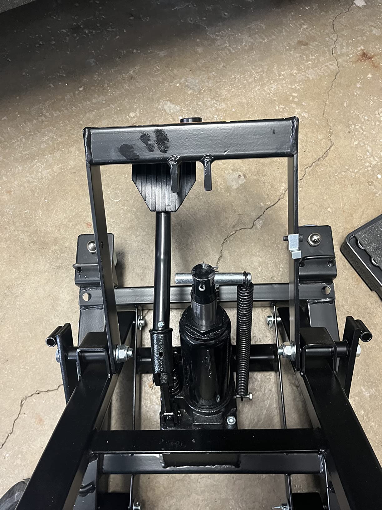 Black Widow Motorcycle or ATV Lift Jack Stand Hydraulic, Steel, 1,500 lb | Foot pedal operation or air compressor (not included), 1,500 lb cap, 16