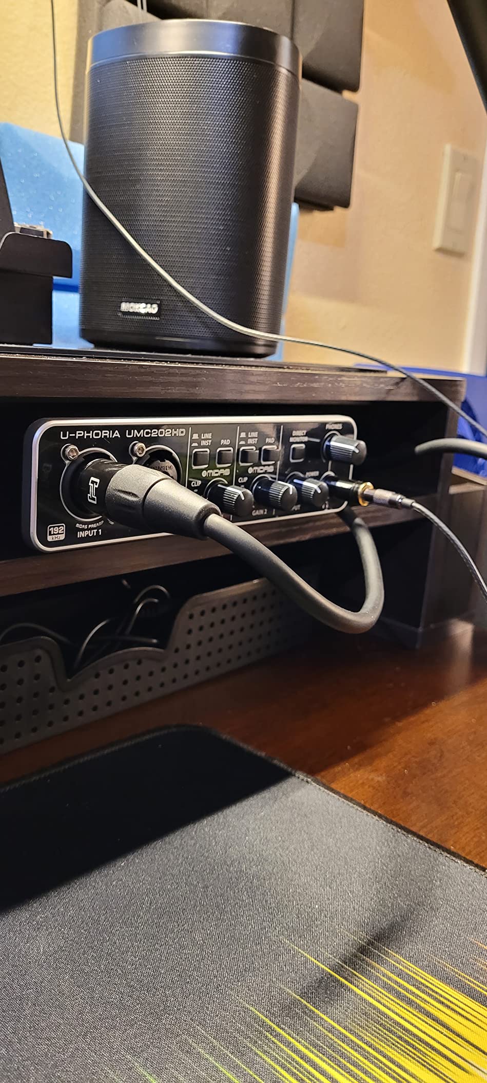 Behringer UMC202HD Audiophile 2x2, 24-Bit/192 kHz USB Audio Interface with Midas Mic Preamplifiers | For Recording Microphones and Instruments customer photo 2