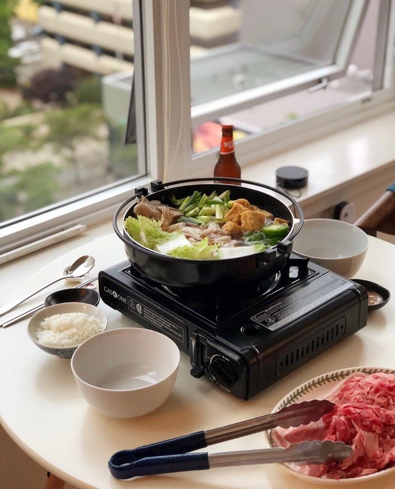 JapanBargain 3868, Sukiyaki Nabe Pot Shabu Shabu Hot Pot Pan with Glass Lid for Induction Heating IH Stove customer photo 1