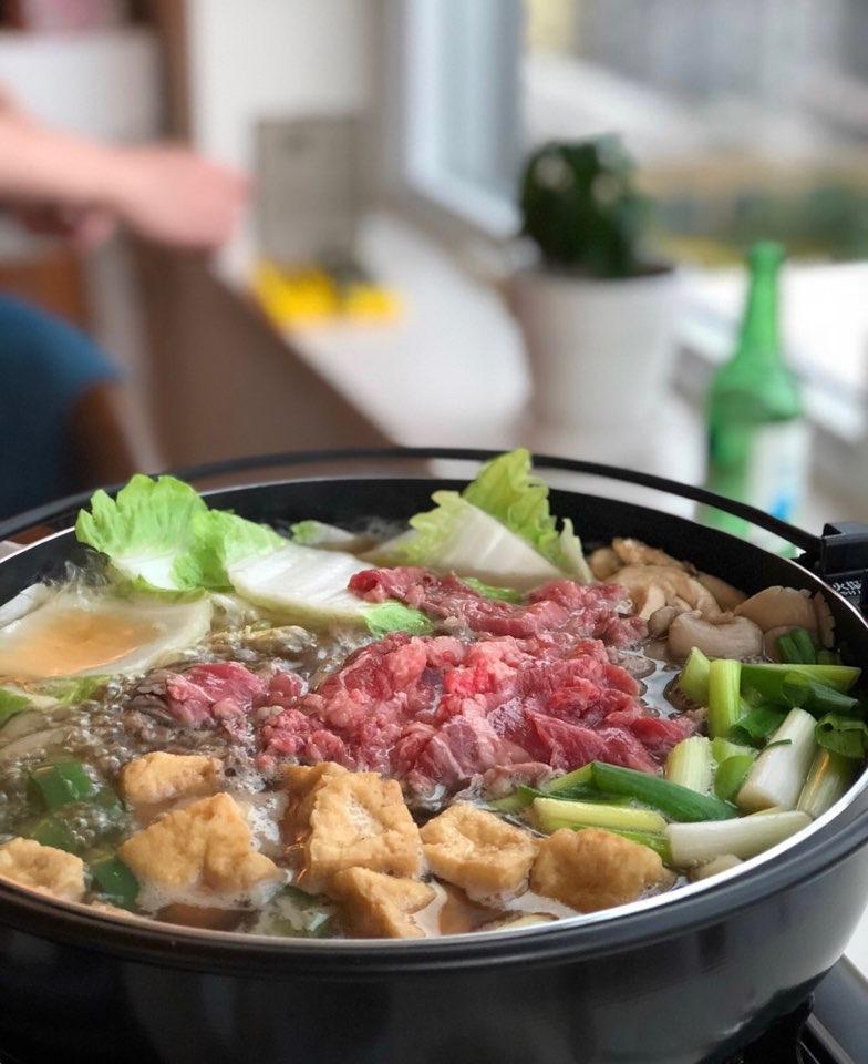 JapanBargain 3868, Sukiyaki Nabe Pot Shabu Shabu Hot Pot Pan with Glass Lid for Induction Heating IH Stove customer photo 2