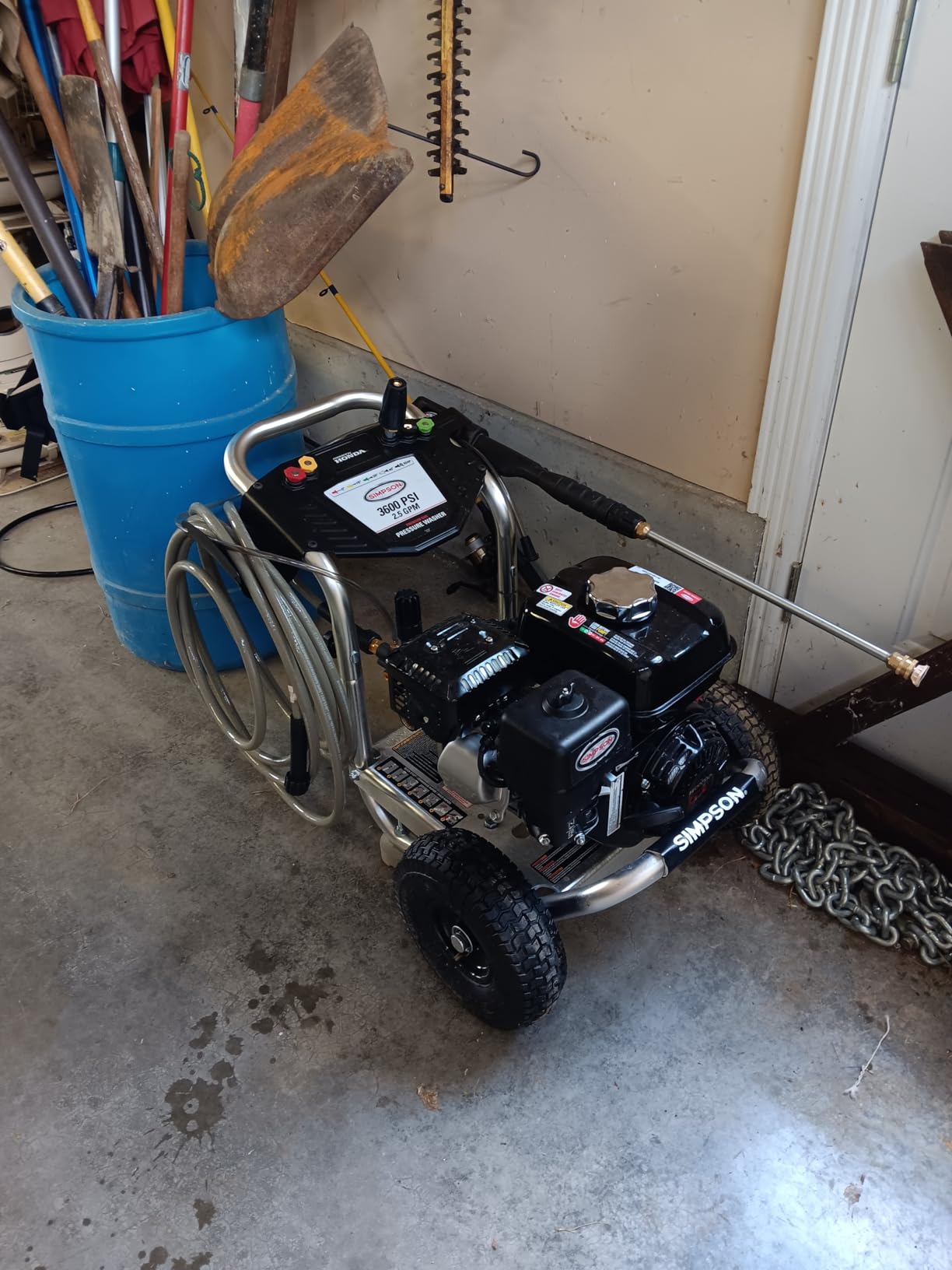 Simpson Aluminum Series 3600 PSI Gas Pressure Washer, 2.5 GPM, Honda GX200 | Gas Power Washer For Professionals. AAA Triplex Pump, 35' Hose, 5 Nozzles, Steel Frame. 49-State Compliant. ALH3425 customer photo 1