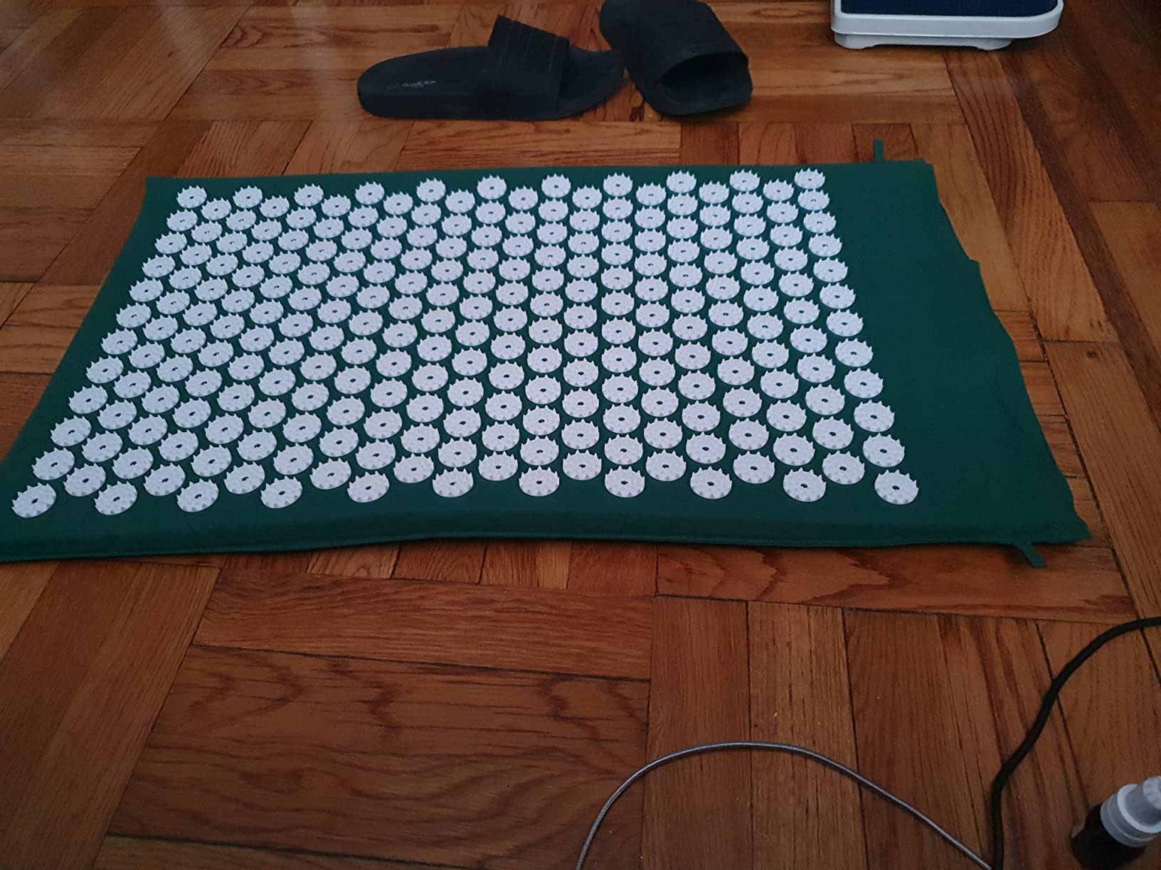 Sivan Acupressure Mat & Pillow Set for Back & Neck (Large, Green/White) | Grounding for stress and pain, includes carry bag customer photo 1