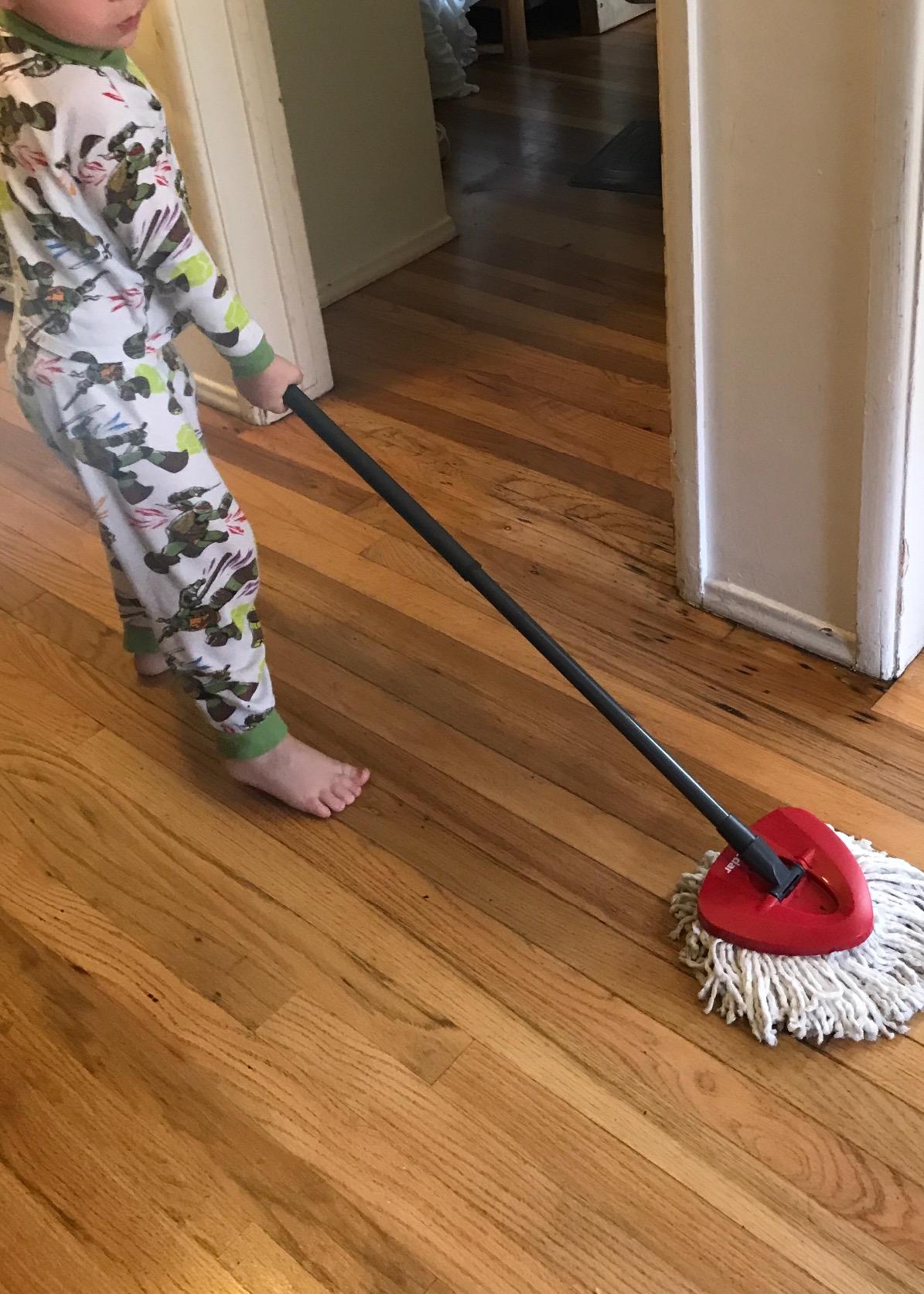 O-Cedar EasyWring Microfiber Spin Mop, Bucket Floor Cleaning System customer photo 2