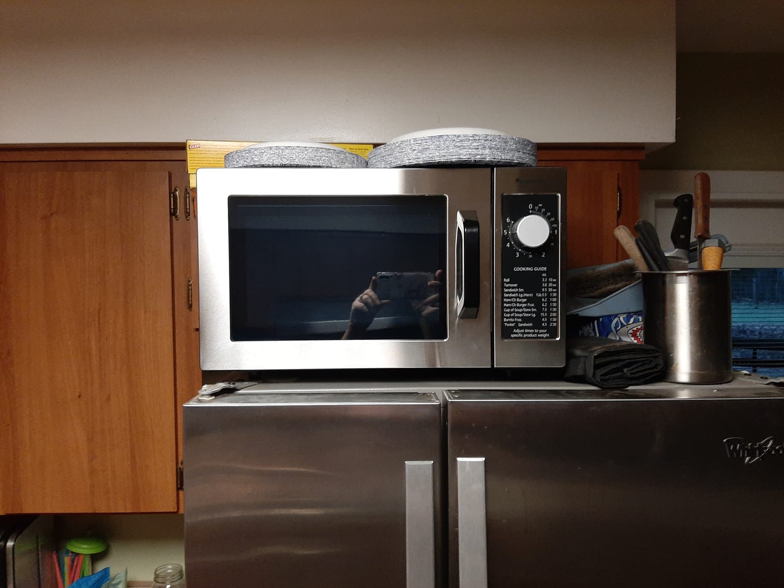 Panasonic NE-1025F Compact Light-Duty Commercial Microwave Countertop Oven with 6-Minute Electronic Dial Control Timer, 1000W, 0.8 Cu. Ft. Capacity customer photo 2