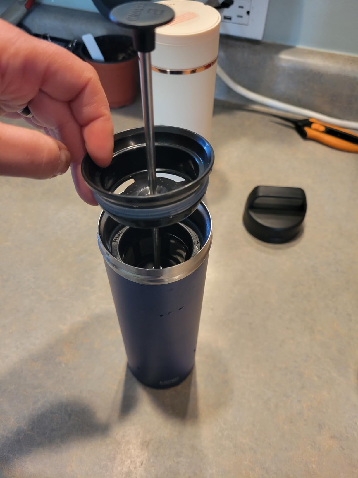 ESPRO Go P0 Ultralight French Press Coffee Maker for Travel, Vacuum Insulated Stainless Steel, 16 Ounces, Matte Meteorite Black customer photo 1