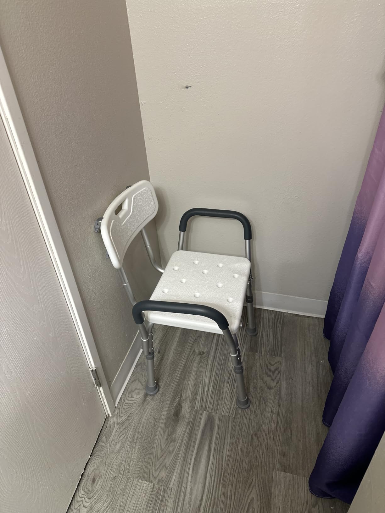 Drive Medical Premium Shower Chair with Back and Padded Arms, White, 350 lb Capacity customer photo 2