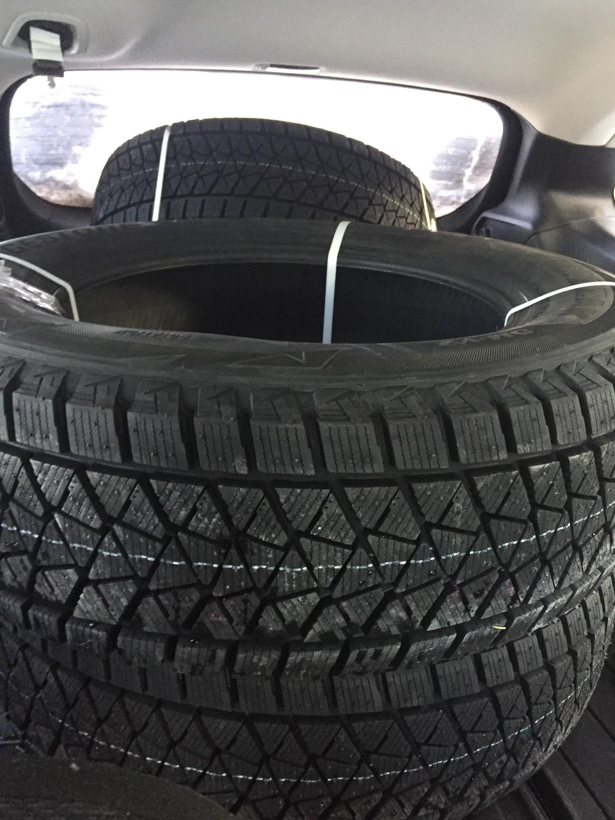 Blizzak DM-V2 Winter/Snow SUV Tire 225/65R17 102 S | Truck/SUV Touring Studless Winter Traction 102S Rated Standard Load Radial Construction Black Sidewall Tire customer photo 2