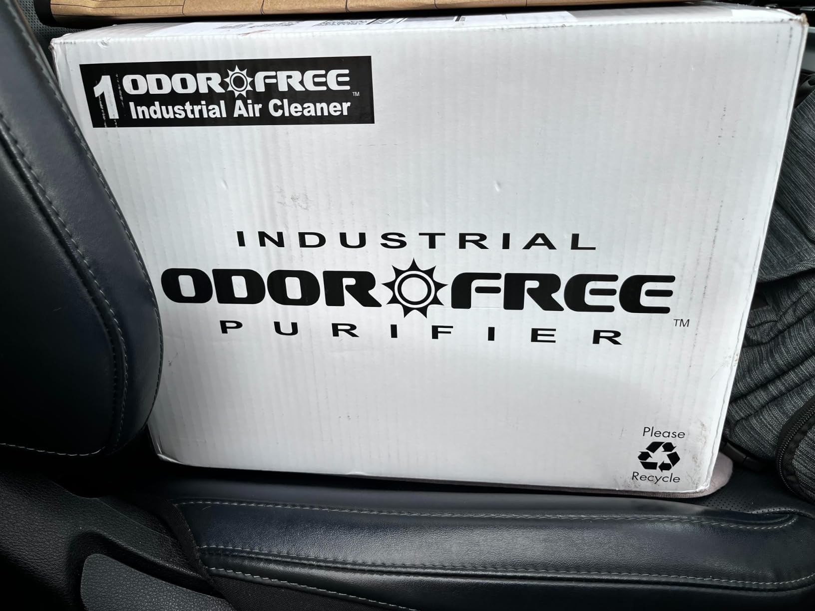 OdorFree Villa 3000 Ozone Generator for Eliminating Odors, permanently removing Tobacco, Pet and Musty Odors at their Source - Easily Treats Up To 3000 Sq Ft customer photo 2