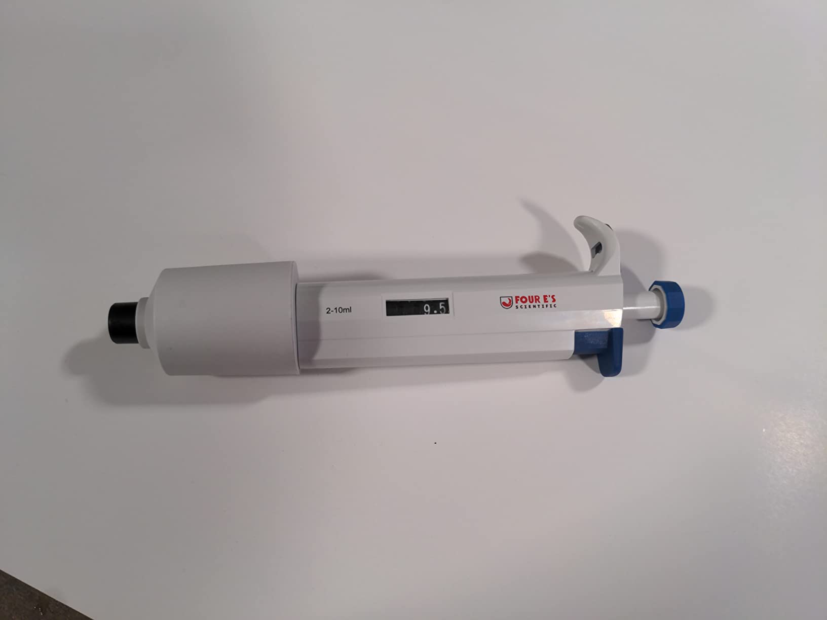 FOUR E'S SCIENTIFIC 10-100μL Pipette, Adjustable Volume Micropipette | Single-Channel Pipettor, Ergonomic Design, Precise Volume Dial customer photo 2