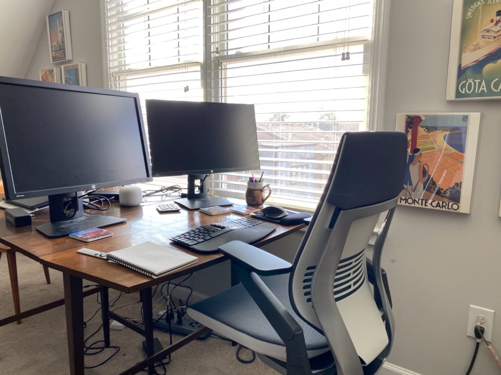 Gesture Office Chair - Ergonomic Work Chair with Wheels for Carpet - Comfortable - Intuitive-to-Adjust for Desk - 360-Degree Arms - Graphite Gray Fabric customer photo 1