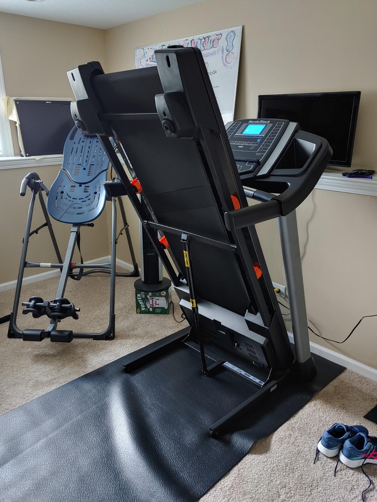 NordicTrack T Series Treadmills: T5, T6.5s, T7, T10, T16 customer photo 2