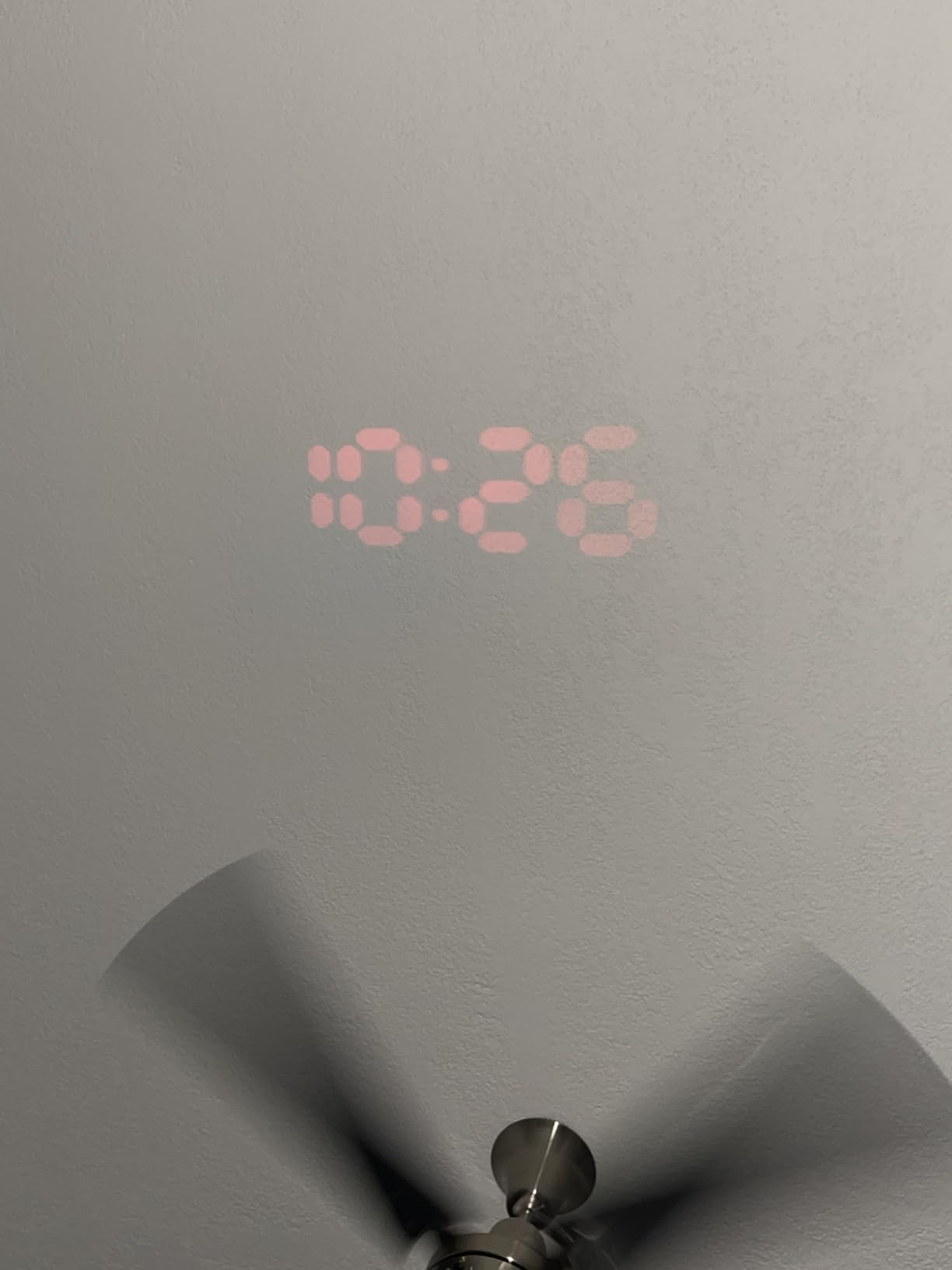 La Crosse Technology 616-1412 Projection Alarm Clock with Indoor Temperature customer photo 1
