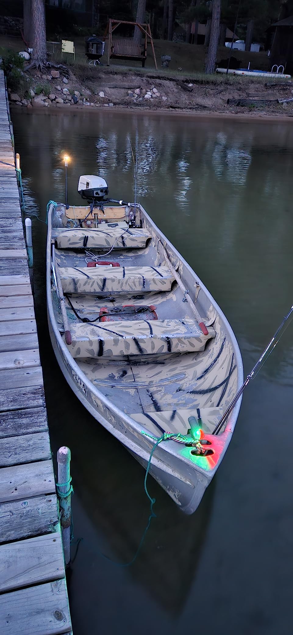 attwood 14190-7 Water-Resistant Portable Clamp-On LED Light Kit with Marine Gray Finish customer photo 2
