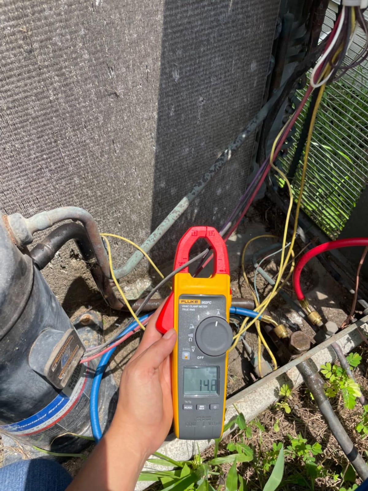 Fluke 902 FC HVAC True-RMS Clamp Meter customer photo 1