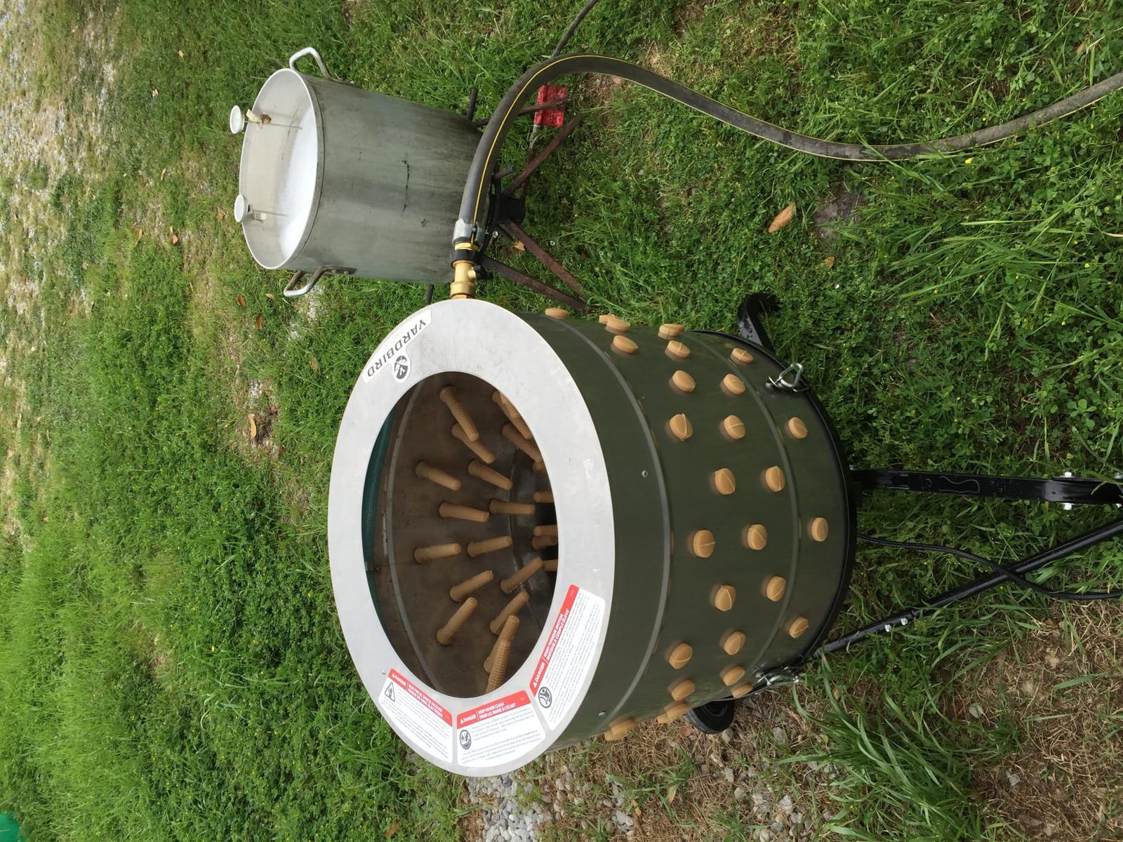 Yardbird 21833 Chicken Plucker, Stainless Steel, 1.5 HP Motor, 20-inch Drum, 110 Natural Soft Fingers, Integrated Irrigation Ring, Transport Wheels, Simple Debris Collection customer photo 2