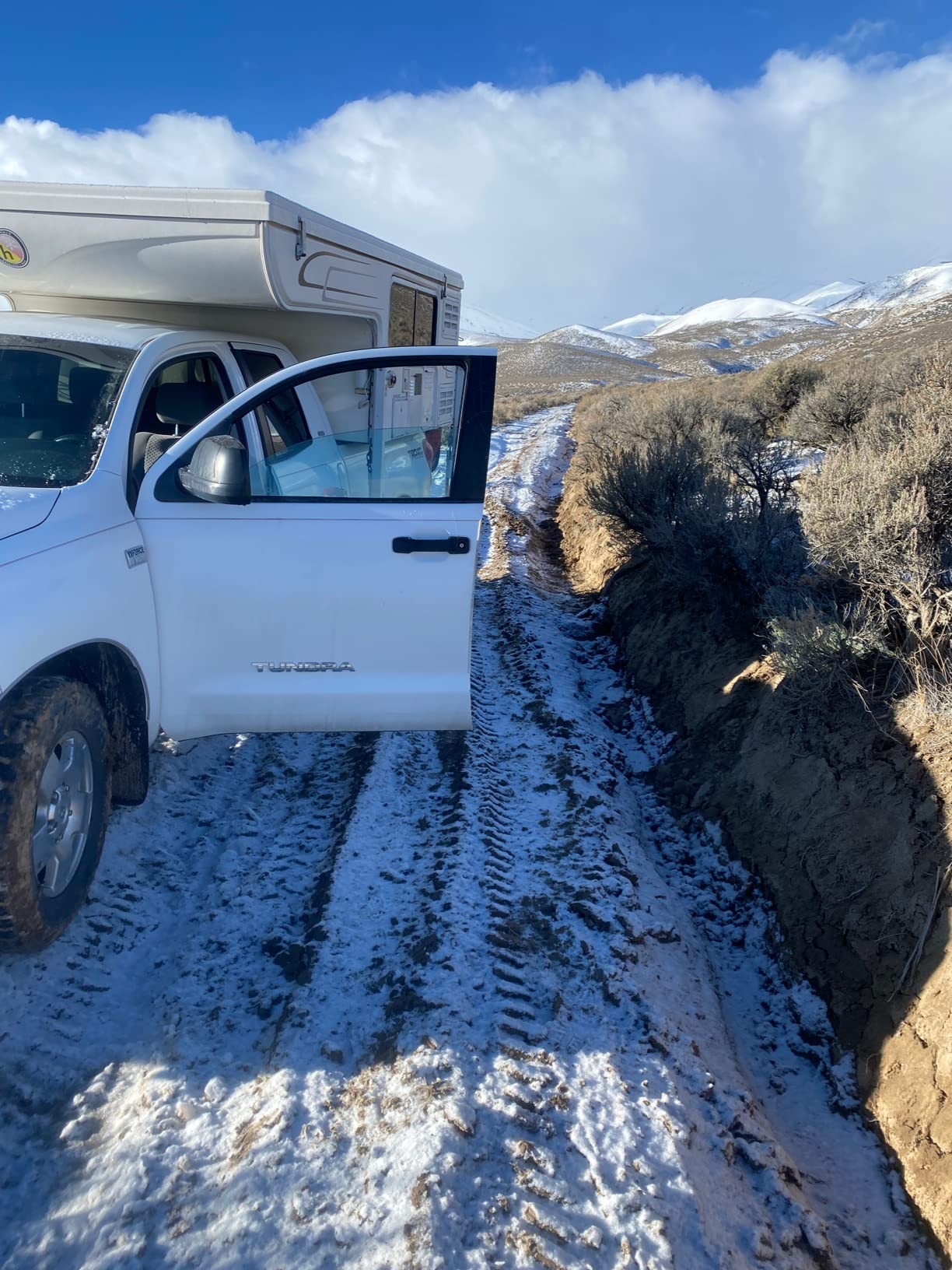 MAXTRAX | MKII Titanium Grey Recovery Boards Pair | Heavy Duty Off-Road Traction Tracks for Sand Mud Snow Overlanding (MTX02TG) customer photo 1