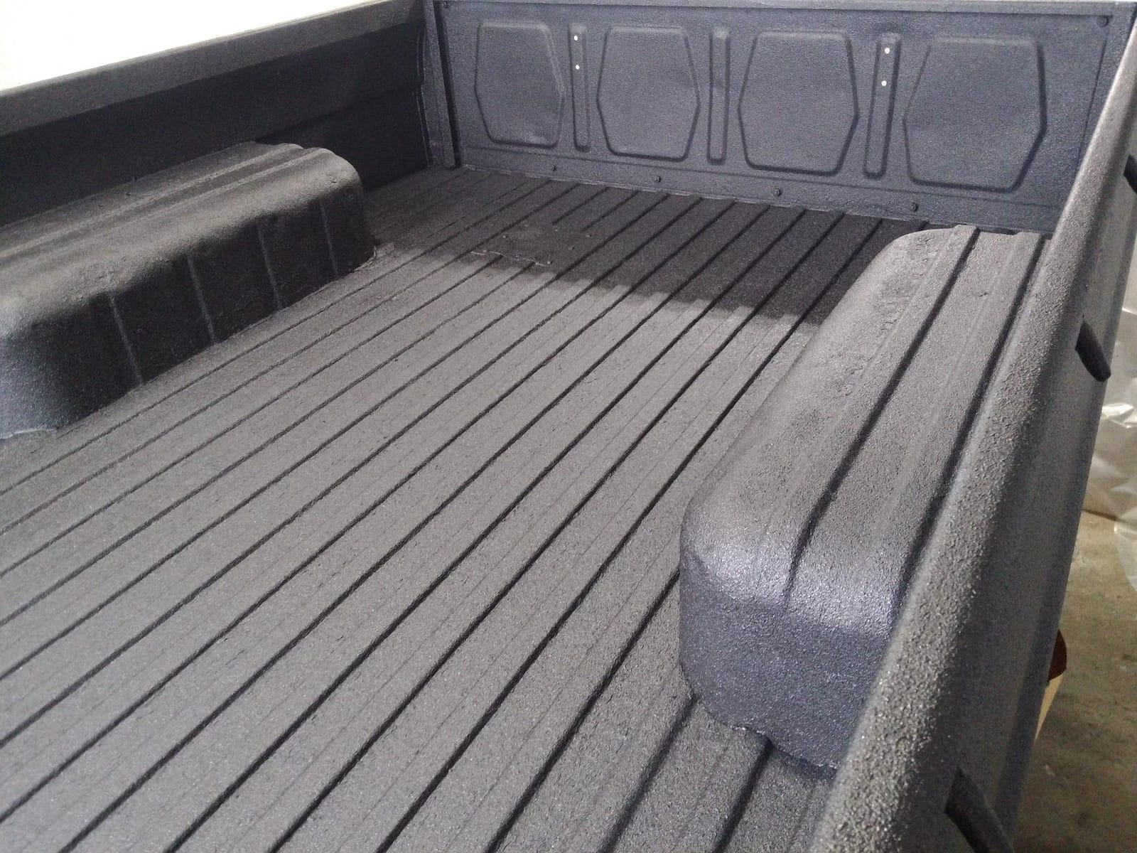 U-POL Raptor Black Urethane Spray-On Truck Bed Liner Kit, 8 Litres | Protective Paint With Spray Gun, For Tailgates & Trucks, Vehicle Undercoating customer photo 2