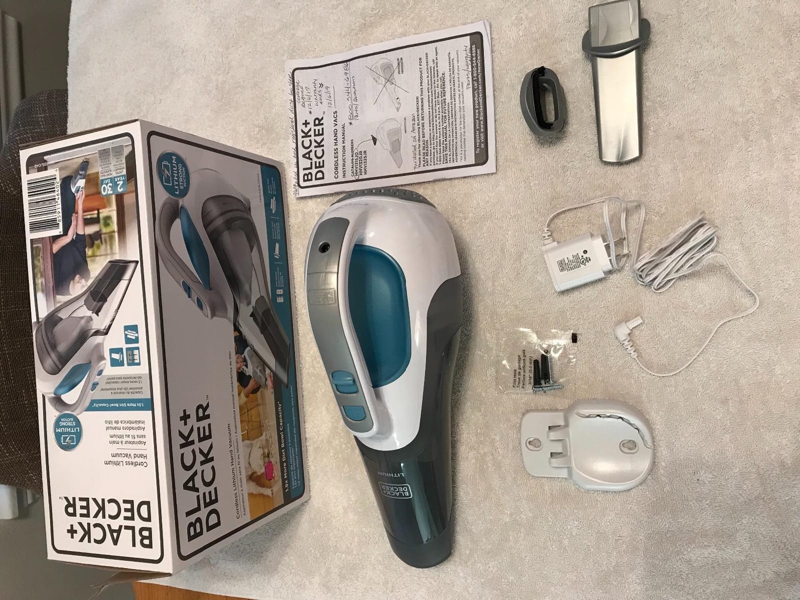 BLACK+DECKER dustbuster Cordless Handheld Vacuum, Portable Vacuum for Car and Home Rechargeable, Powerful Suction, Wide Mouth (HHVI315JO42) customer photo 2