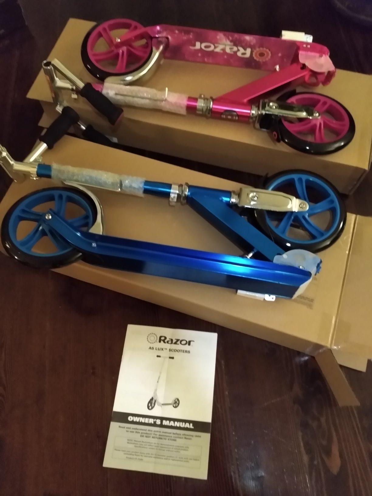 Razor A5 Lux Kick Scooter for Kids Ages 8+ - 8