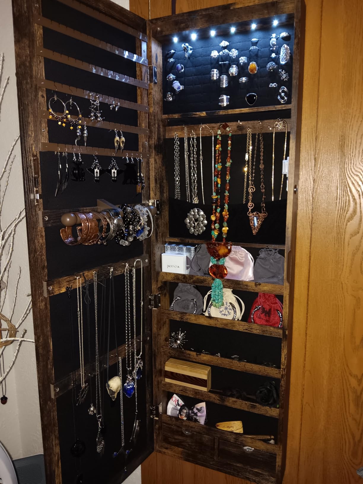 SONGMICS 6 LEDs Mirror Jewelry Cabinet, 47.2-Inch Tall Lockable Wall or Door Mounted Jewelry Armoire Organizer with Mirror, 2 Drawers, White customer photo 1