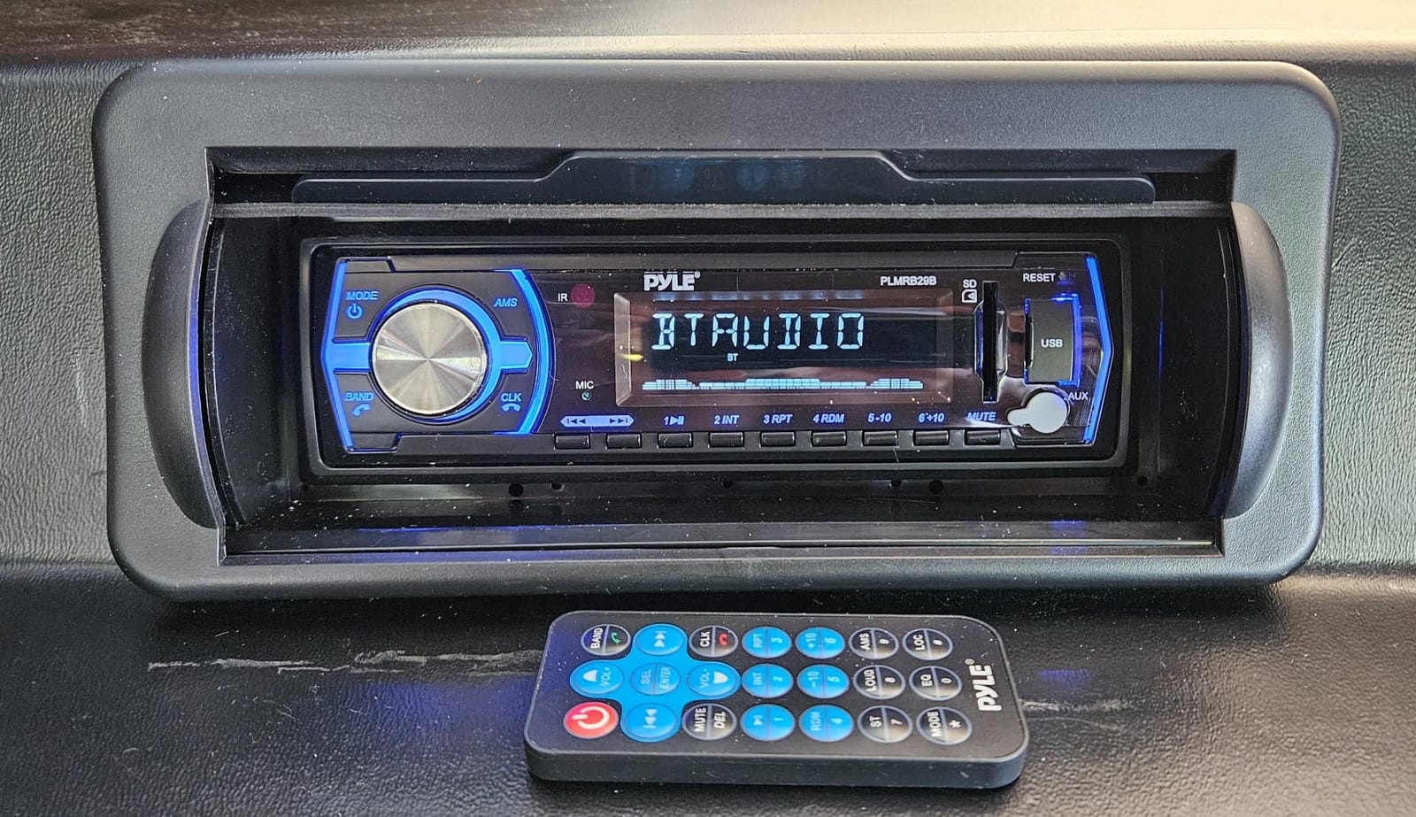 Pyle Marine Bluetooth Stereo Radio - 12v Single DIN Style Boat In dash Radio Receiver System with Built-in Mic, Digital LCD, RCA, MP3, USB, AM FM Radio - Remote Control - PLMRB29B (Black) customer photo 2
