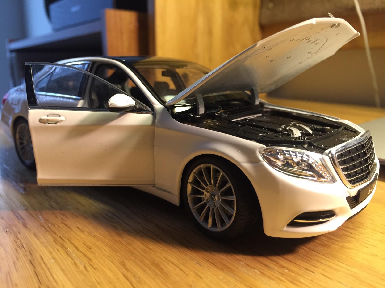 Mercedes Benz S Class with Sunroof White NEX Models 1/24 Diecast Model Car by Welly customer photo 2