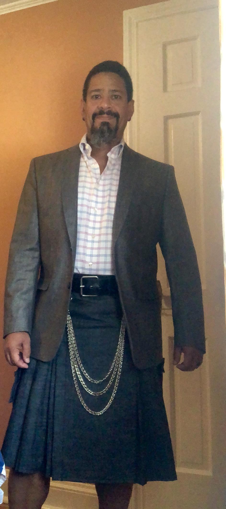 Damn Near Kilt 'Em Mens Smithy Utility - Cargo Kilt customer photo 1