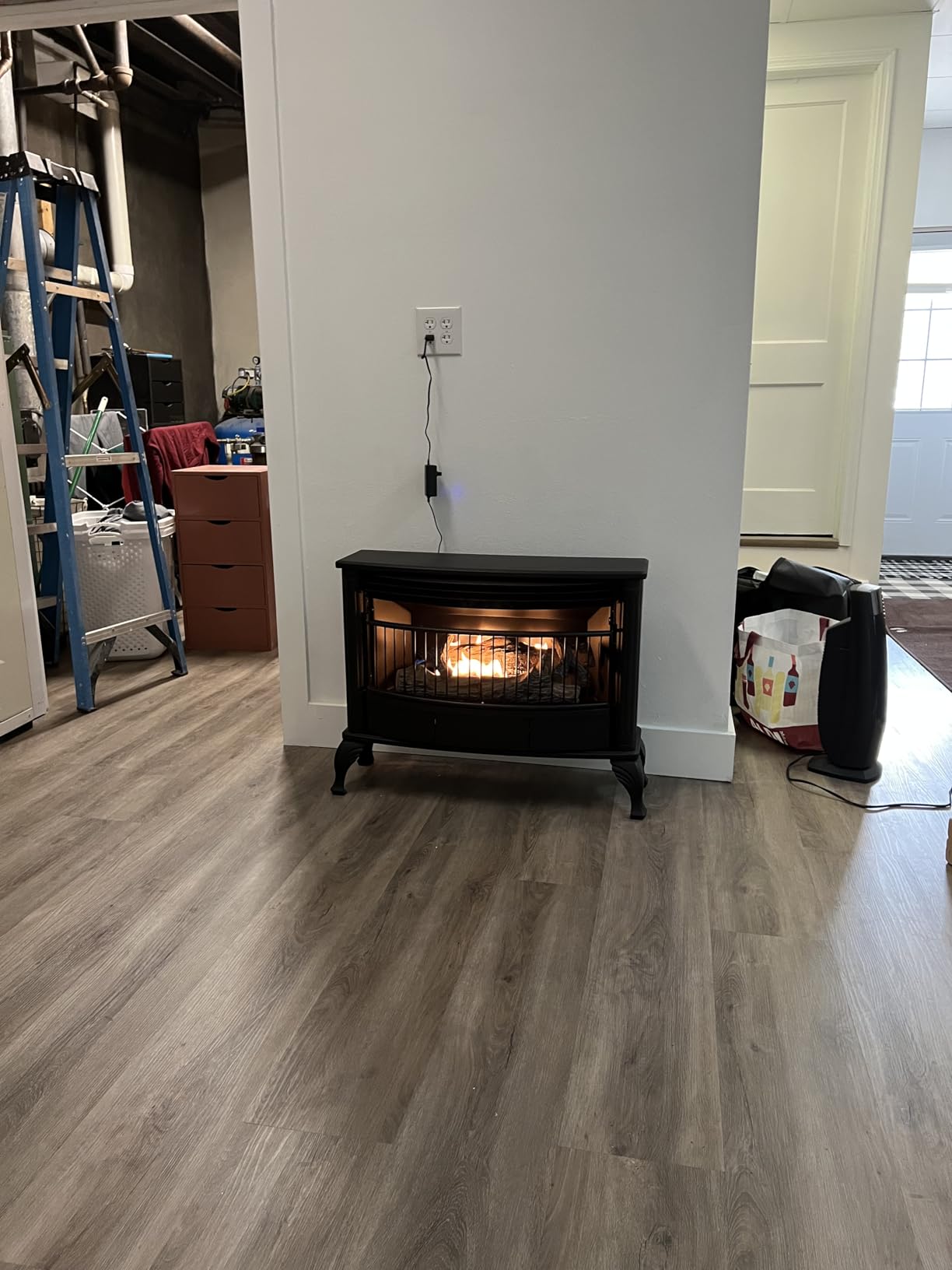 ProCom Ventless 25,000 BTU Space Saving Free Standing Dual Fuel Fireplace with Built In Thermostat Control Heats up to 1,100 Square Feet, Black customer photo 2