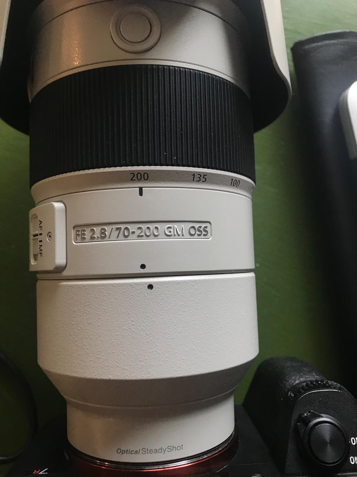 Sony FE 70-200mm f/2.8 GM OSS Lens for E | Telephoto zoom photography with f/2.8 aperture, image stabilization and 77mm filter size customer photo 1