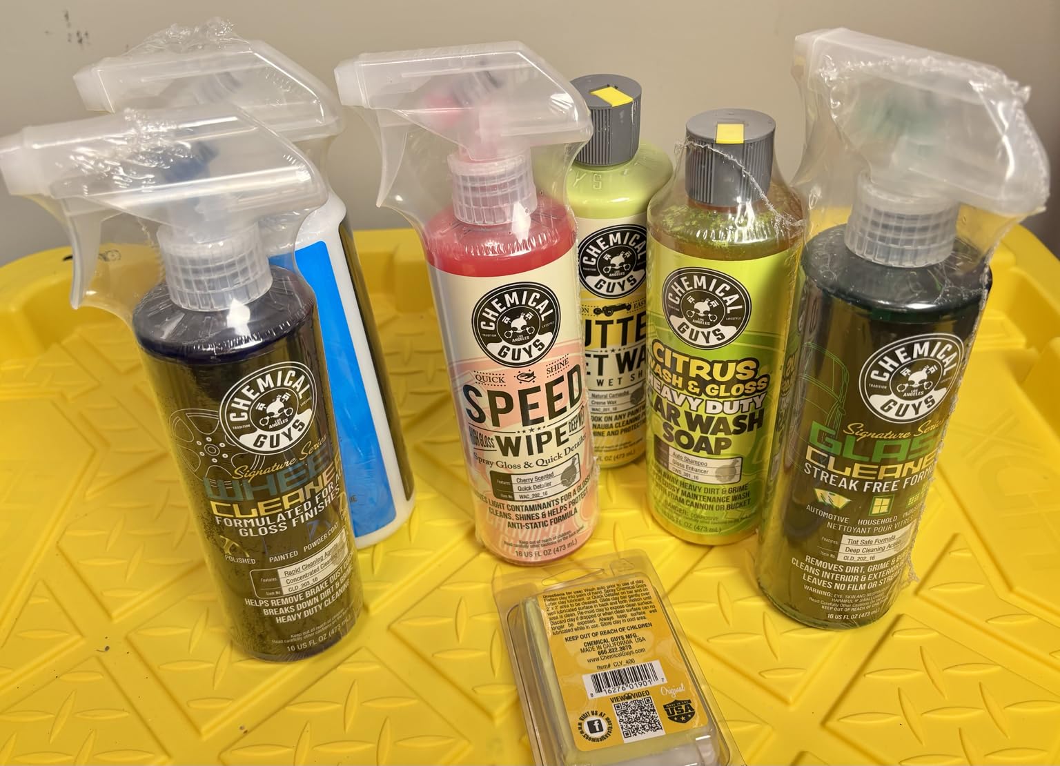 Chemical Guys, 7-Piece Starter Car Care Kit, Wash, Wax & Interior Cleaning | Six 16 oz care chemicals plus accessories for washing, waxing and interior cleaning customer photo 2
