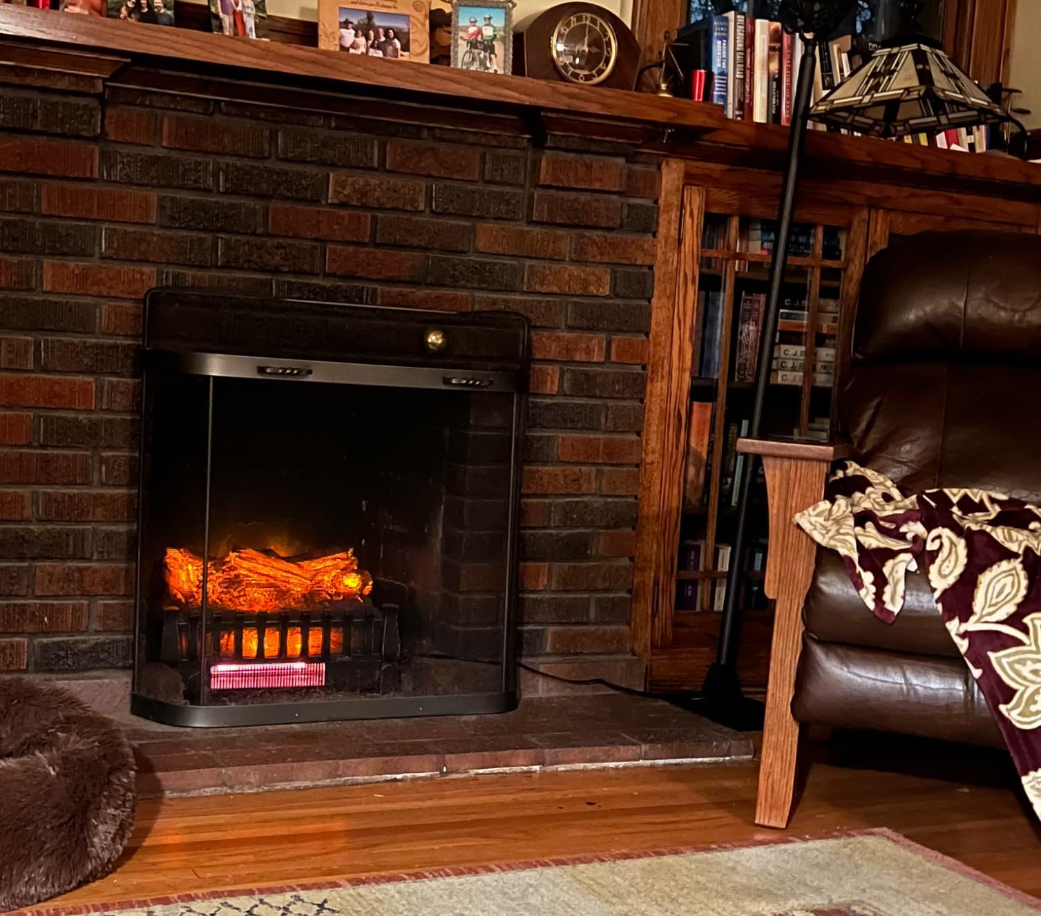 duraflame Electric Log Set 1,000 Sq Ft Heater, Faux Logs Insert with Infrared Flames for Existing Fireplaces, Remote Control Included customer photo 1