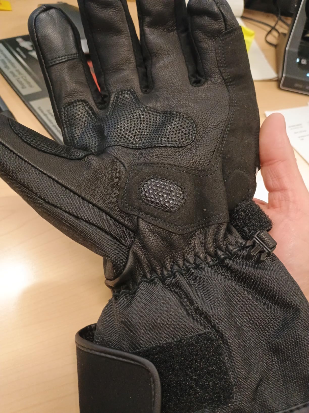 SAVIOR HEAT Heated Motorcycle Gloves for Men & Women, Waterproof Windproof, Touchscreen Compatible, 7.4V Rechargeable Battery Gloves Winter Outdoor Riding, Cycling, Snowmobile customer photo 2