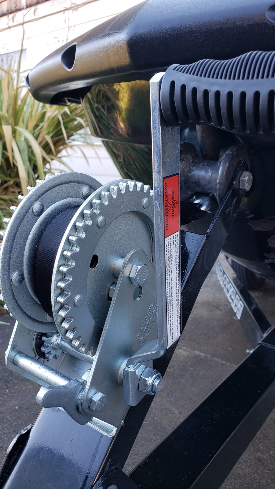 Camco 2000lb Boat Trailer Winch - Manual Hand Crank Boat Winch Features 20-Foot Strap & 2-Way Ratchet - 2,000lb Weight Capacity (50000) customer photo 2