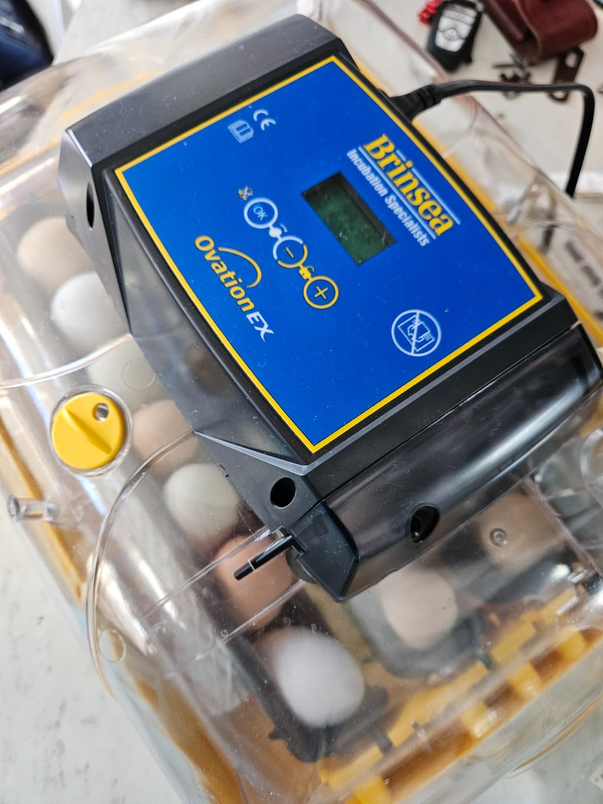 Brinsea Ovation 28 EX Egg Incubator, Automatic Turning & Humidity Control | 50+ years of trusted precision! Built-in automatic humidity, auto-turn & temp alarms take the stress out of hatching 28 eggs customer photo 2