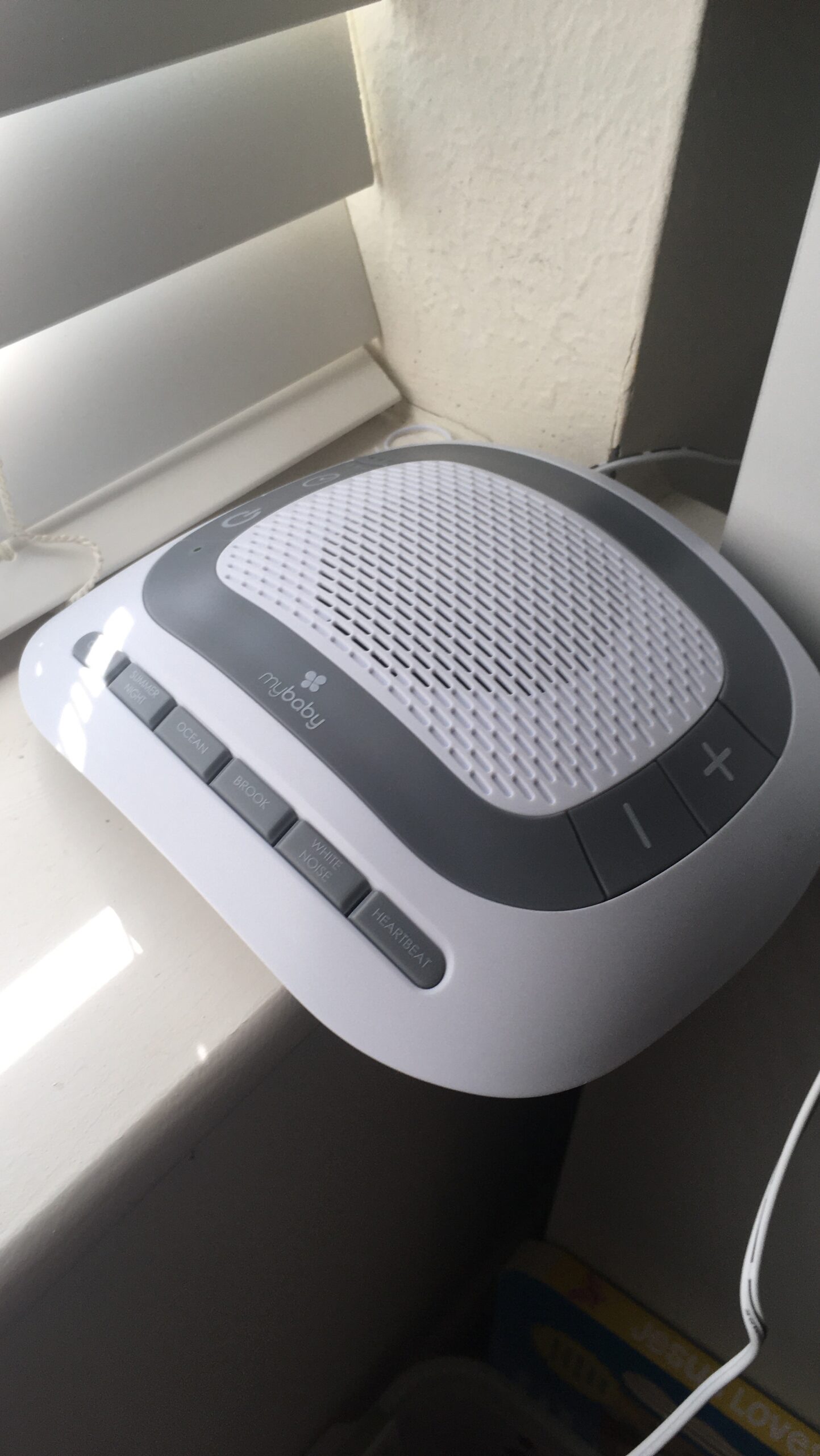 SoundSpa White Noise Machine for Babies | 6 Soothing Lullabies for Newborns, Sound Therapy for Travel, Relaxing, Kids, Newborns, Adjustable Volume, Auto-off Timer, By HoMedics customer photo 1