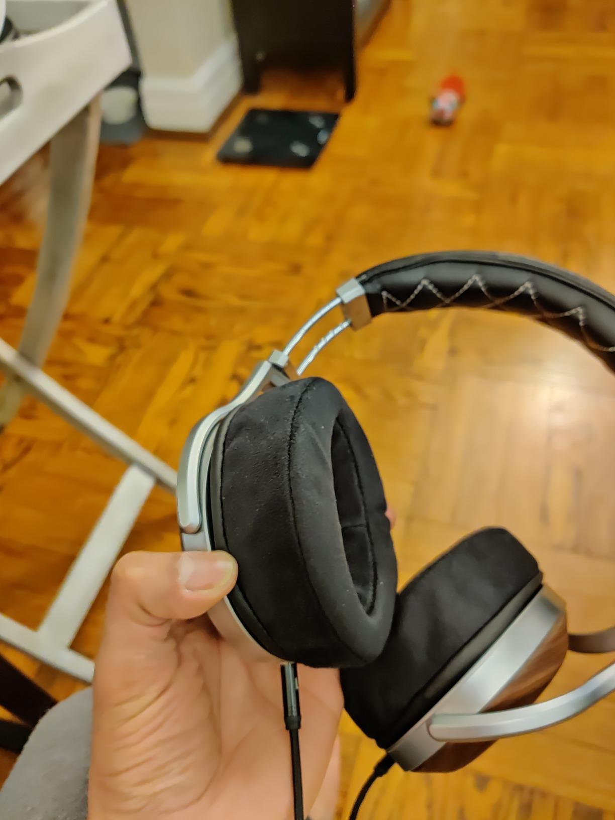 Denon AH-D7200 Over-Ear Hi-Res Headphones, Premium Hi-Fi Sound with 50mm FreeEdge Drivers and Walnut Housing customer photo 1